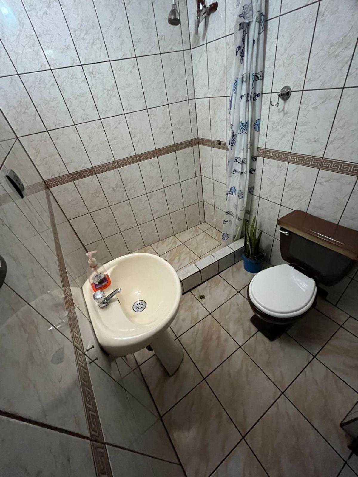 Orkkowasi Backpackers Hotel อาเรกิปา ภายนอก รูปภาพ